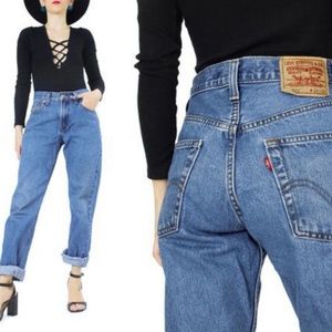 Levi’s 550 Relaxed Mom Tapered Ankle Jeans